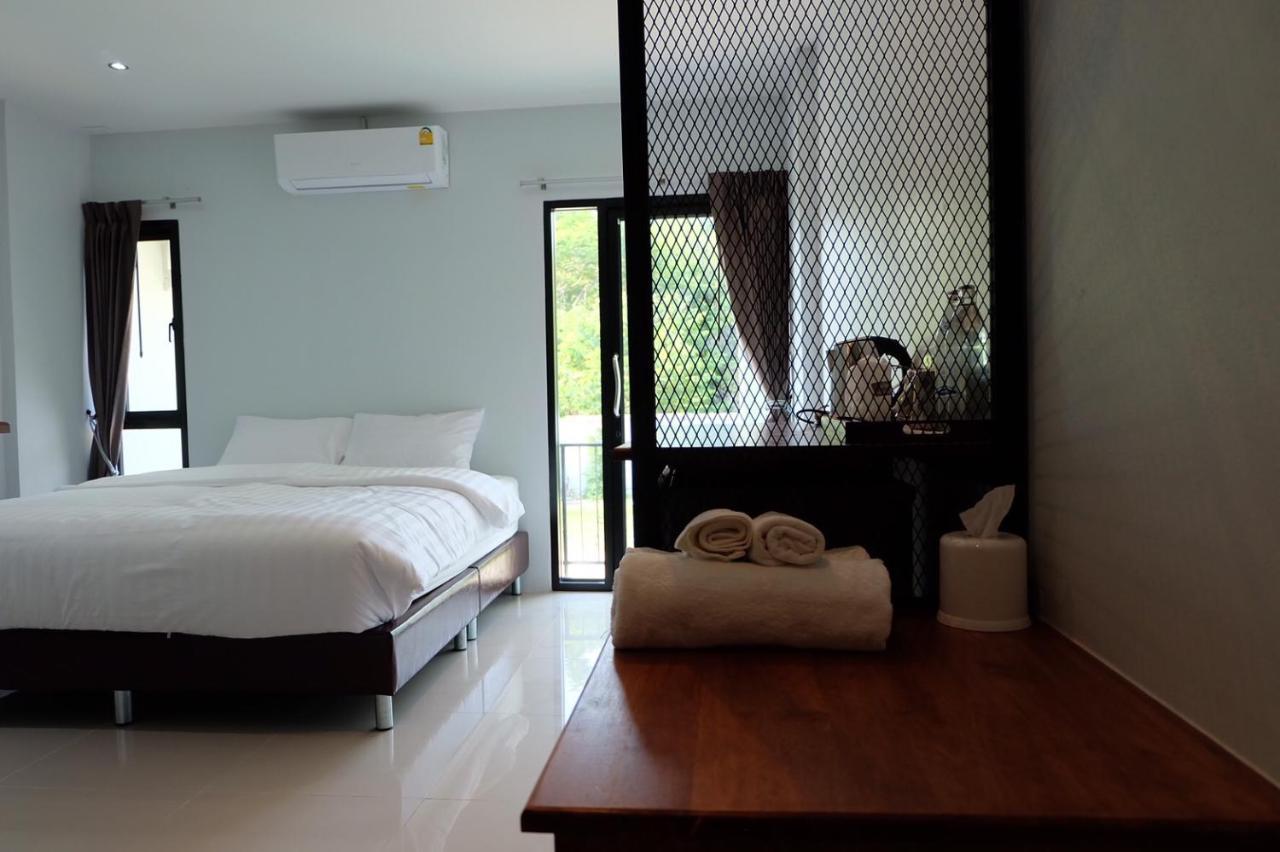 Hotel De Vine House Roi Et Exterior foto